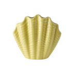 SHELL Vas i gulglaserat stengods formad som ett musselskal, höjd 17 cm