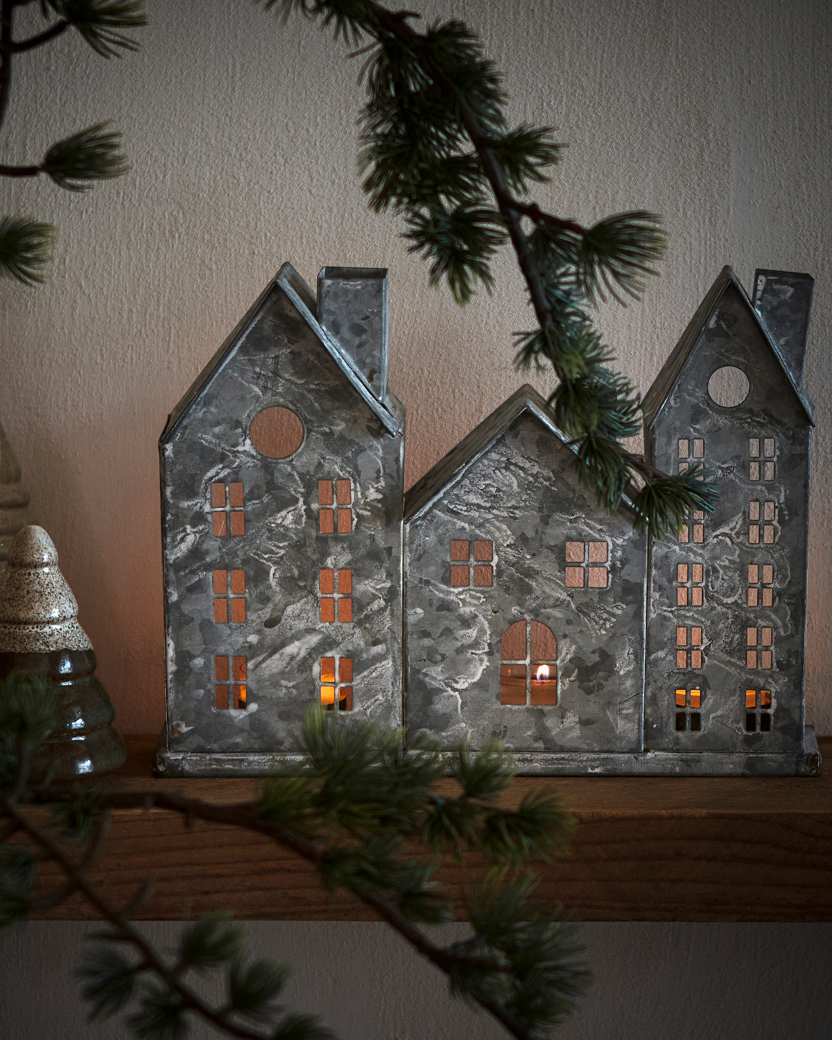 FENIX Ljuslykta hus, Grå/vit 18