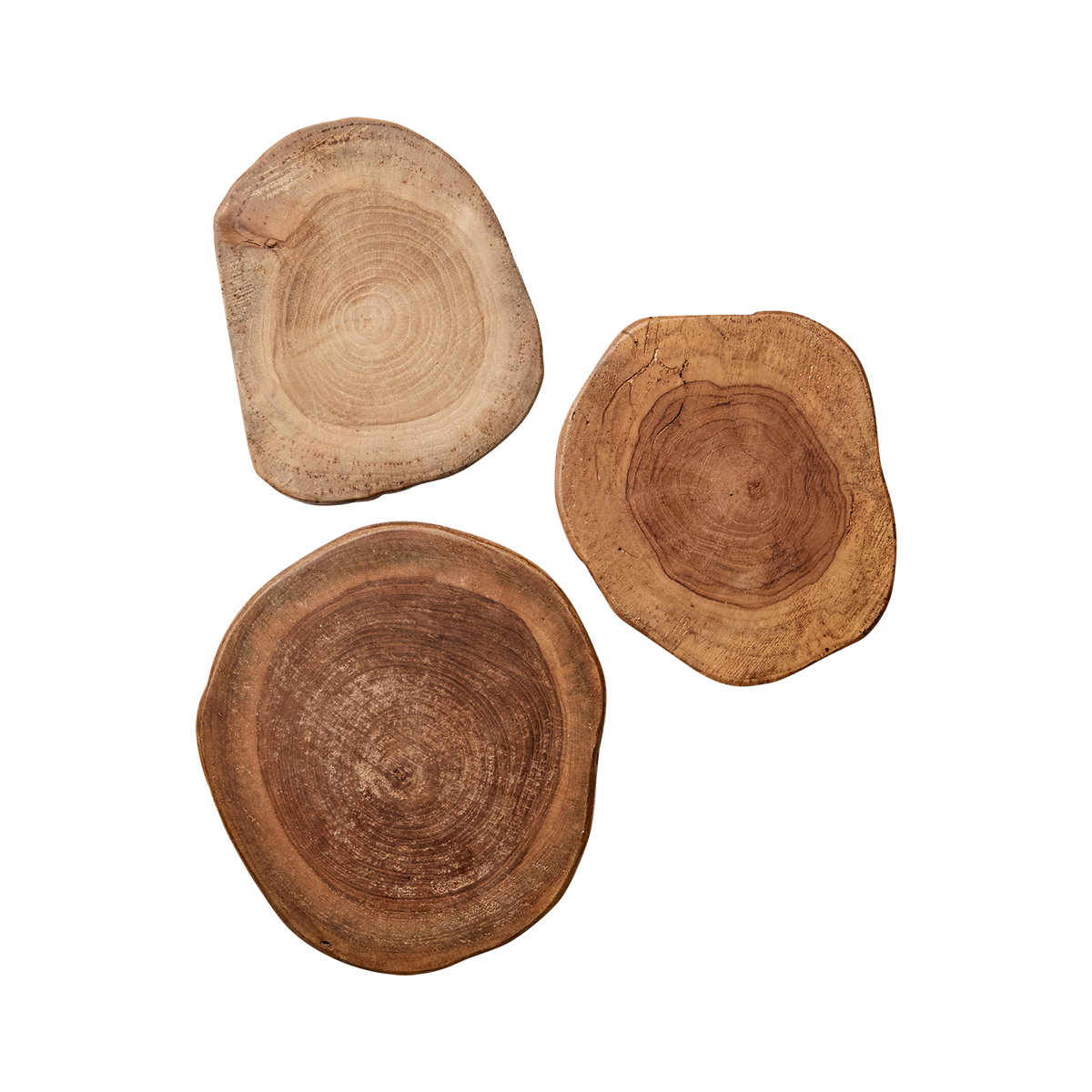 ARVID Dekorationsfat i teakrot format som en trädskiva med synliga årsringar, ca 20 × 18 × 2 cm