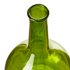 VIOLETTA Vas M i grönt munblåst glas med rund botten och lång smal hals, Ø11 × H18 cm – bild 2