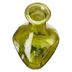 VIOLETTA Vas S i olivgrönt munblåst glas med smal hals och intryckta sidor, Ø10 × H14 cm – bild 2