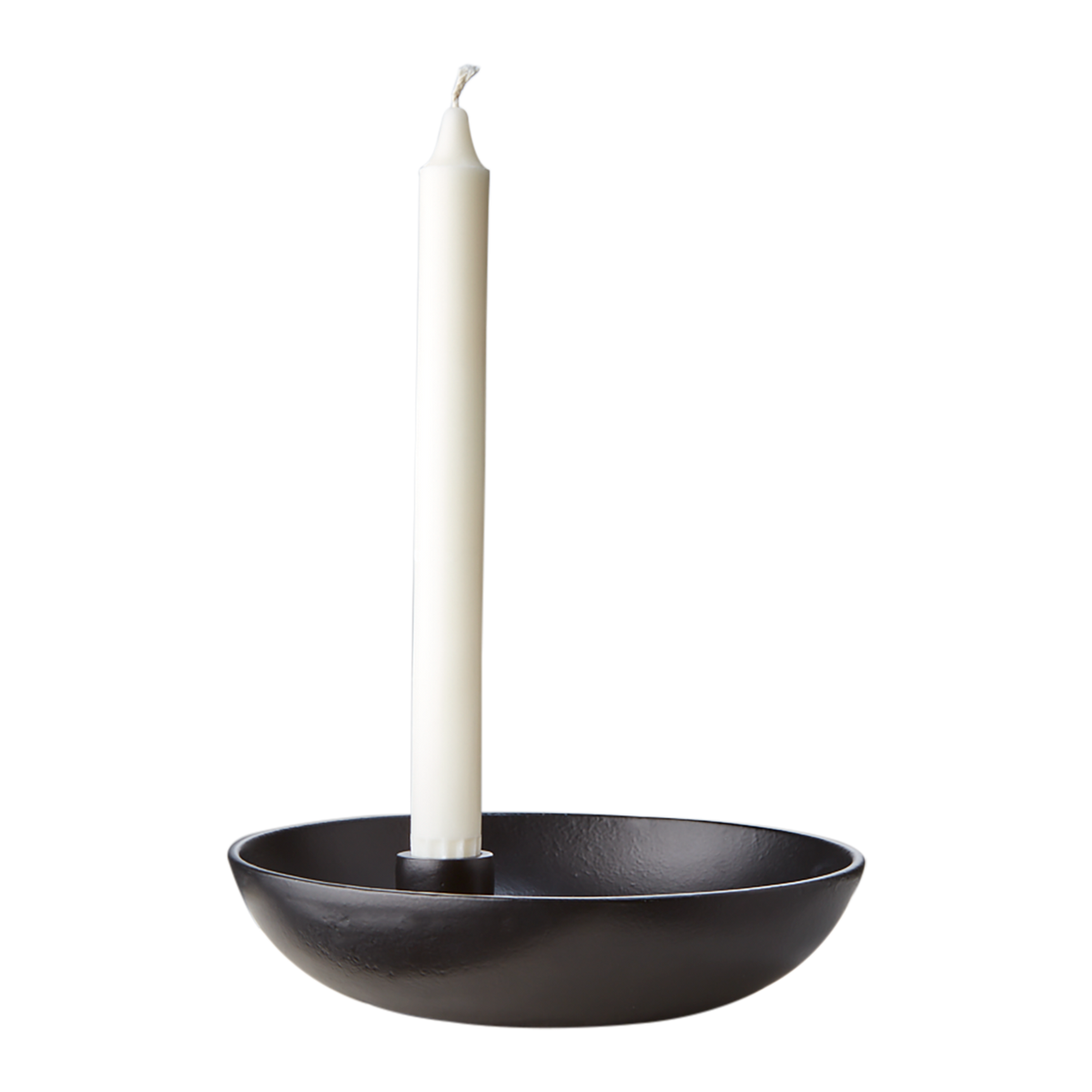 CARTER Ljusstake M, Svart – rund ljusstake i svart aluminium med bred skål, Ø20 cm – bild 4